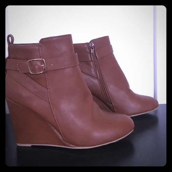 Rouge Shoes - ‼️Fall Sale‼️Rouge chestnut ankle booties